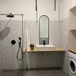 Quiet And Stylish In The Palace District Apartament *